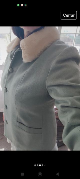 Chaqueta de lana  con cuello de pelo 