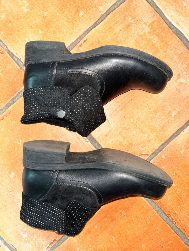 Stivaletti in ecopelle