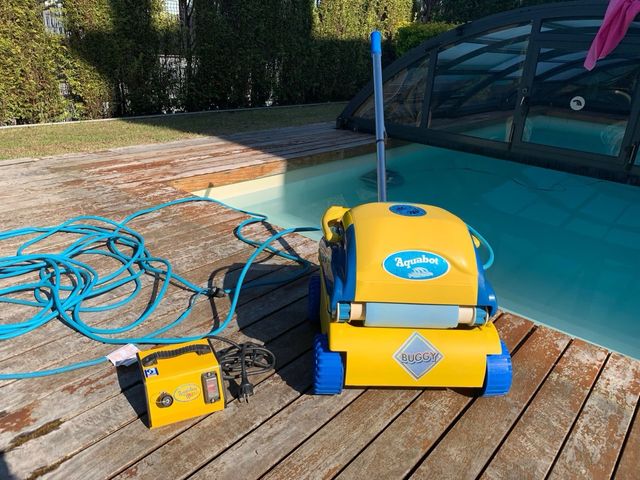 Robot limpiafondos Aquabot Bravo