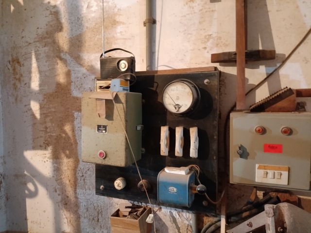 Sierra sinfín para madera, antigua.