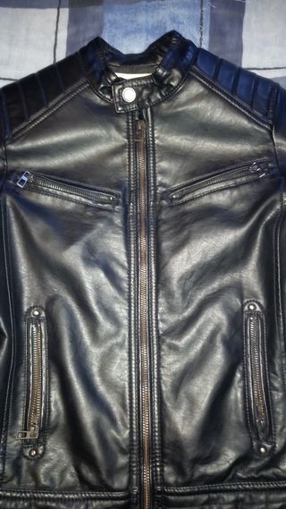 Giubbotto in ecopelle da bambino