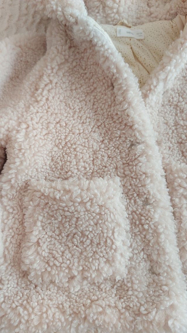 Abrigos de borreguito de niña. Talla 7