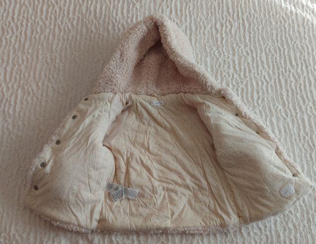 Abrigos de borreguito de niña. Talla 7