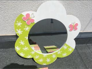 Quadros e Espelho Quarto de Menina