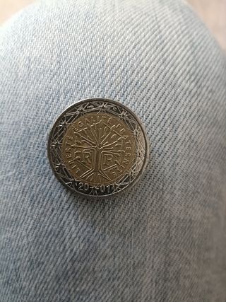Moneda 2 euros francesa con defecto