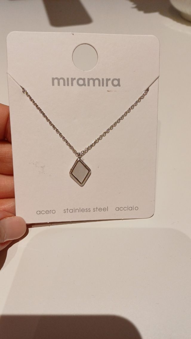 Cadena con colgante de acero