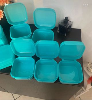 Contenitori tupperware