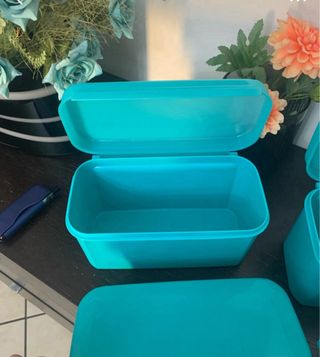 Contenitori tupperware