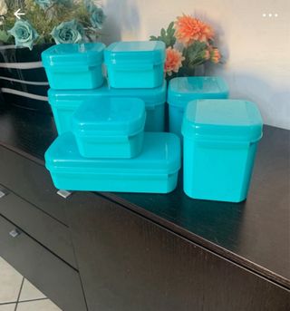 Contenitori tupperware