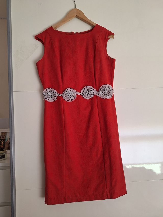 Vestido rojo nuevo talla 40