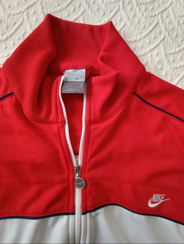 Chaqueta de chándal Nike.