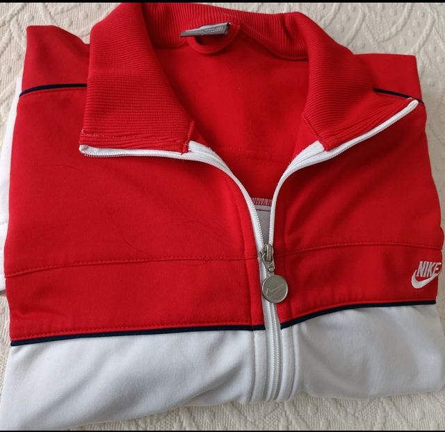 Chaqueta de chándal Nike.