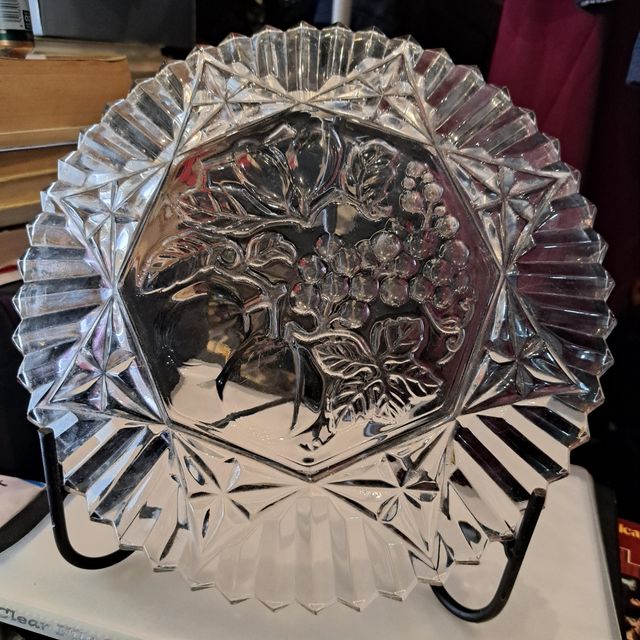 Plato de cristal tallado floral