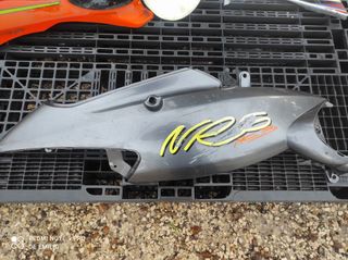 Pilotos Aprilia sr Racing , carenados , plásticos