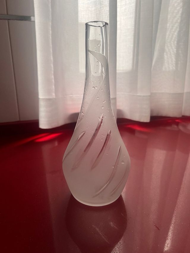 Botella de cristal con tapon de metacrilato