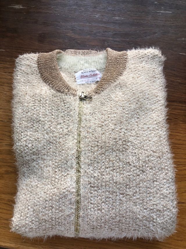 Chaqueta dorada punto