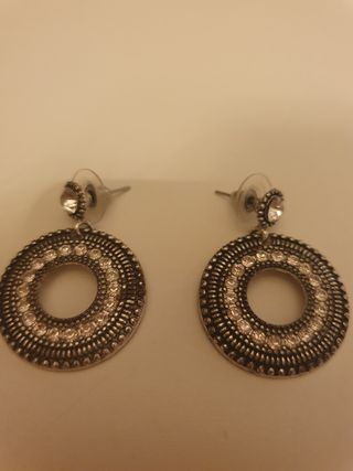 Pendientes plateados