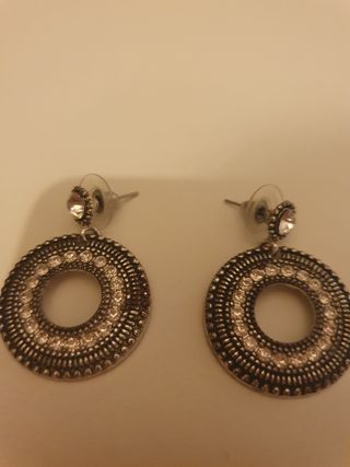 Pendientes plateados