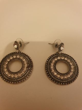 Pendientes plateados