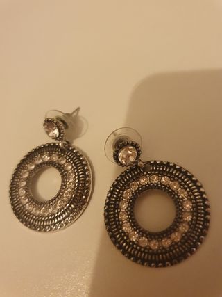 Pendientes plateados