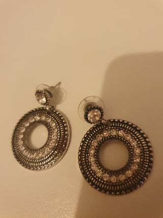 Pendientes plateados