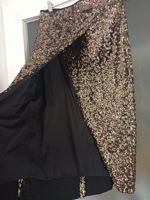 Falda de MANGO de lentejuelas dorada
