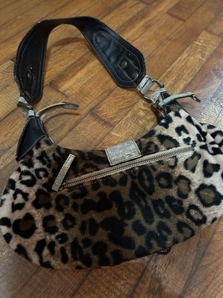 Bolso guess