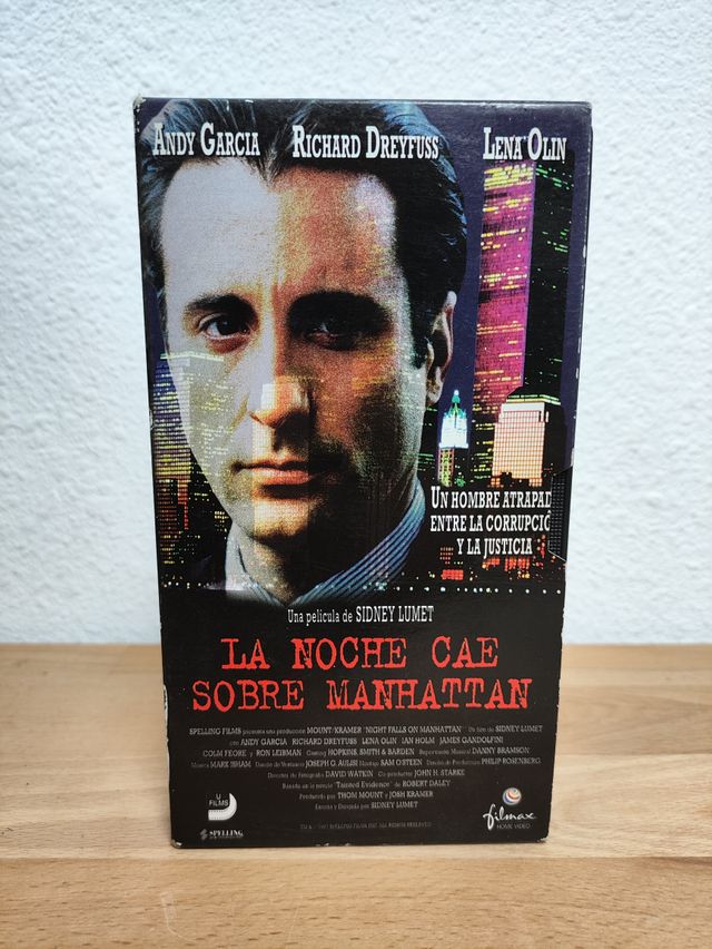 La noche cae sobre Manhattan Película