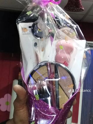 Cono de maquillaje 