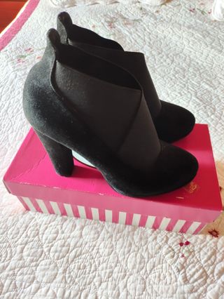 Zapatos ante