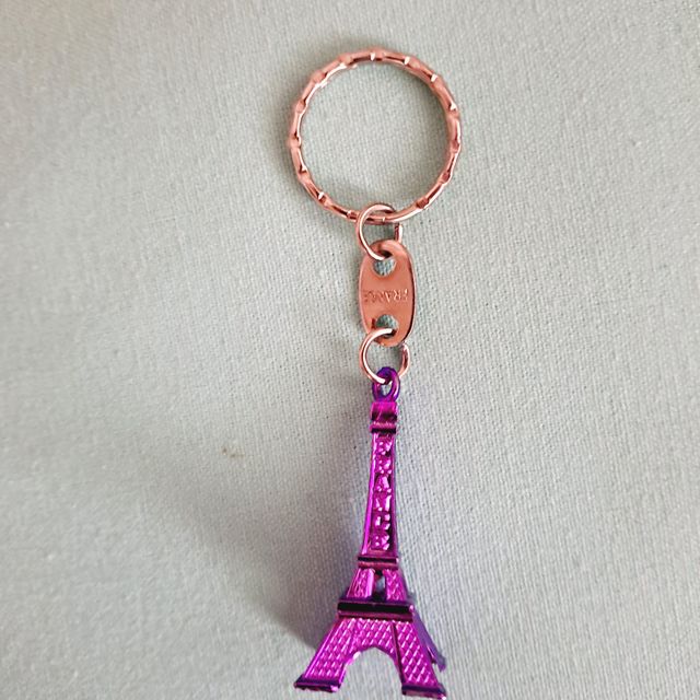 Portachiavi  souvenir della francia nuovi 4 colori