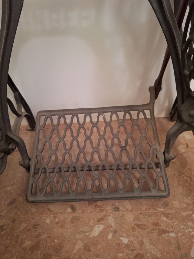 Pie máquina de coser Singer