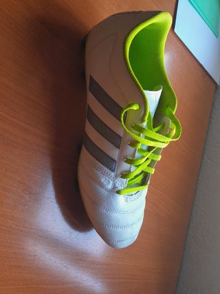 Adidas Gloro. Botas fútbol con tacos. Talla 44