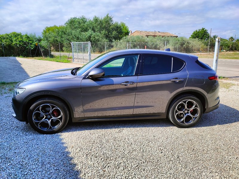 Alfa Romeo Stelvio 2020 - foto 1