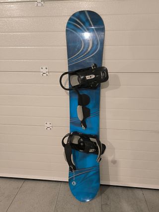 TABLA DE SNOWBOARD ROSSIGNOL + FIJACIONES BURTON