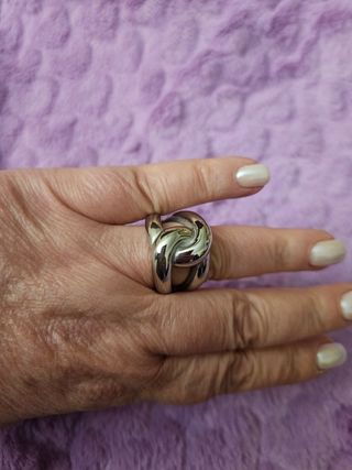Nuevo. Anillo de acero inoxidable. 
