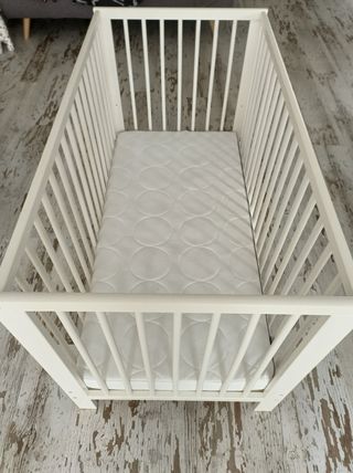 Cuna + colchón Ikea