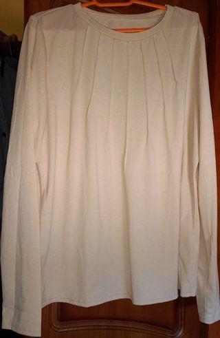 Camiseta beige manga larga de mujer, Shein.