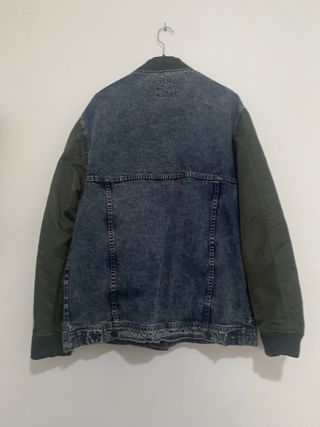 Chaqueta vaquera Bershka tipo bomber Talla L