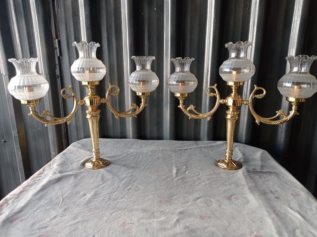 Pareja candelabros de bronce
