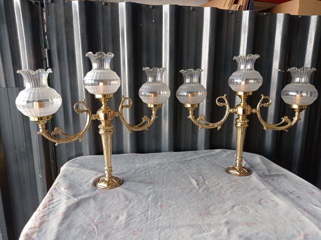 Pareja candelabros de bronce