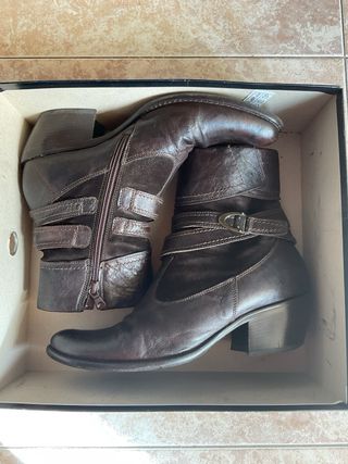 Botin Marron Campero