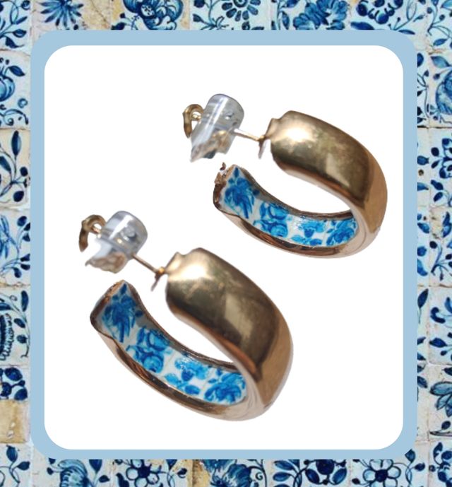 Aros pendientes con estampado azulejos