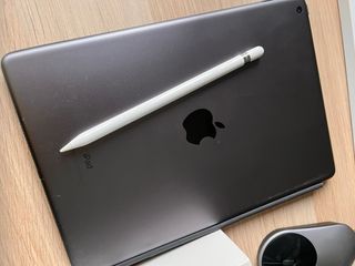 Ipad 10.2”  lapiz apple  teclado apple.