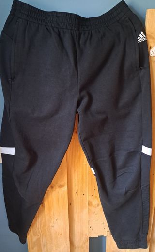 Pantalón chándal Adidas 