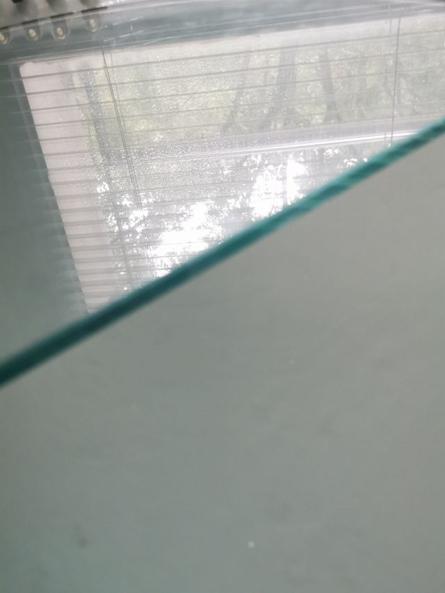 Estantería cristal rinconera