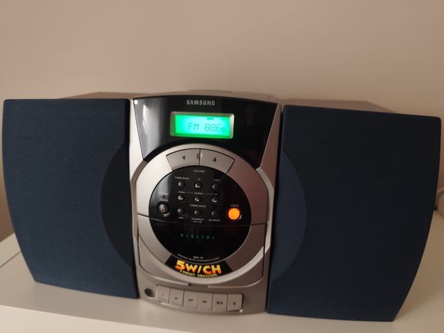 Equipo música con mando