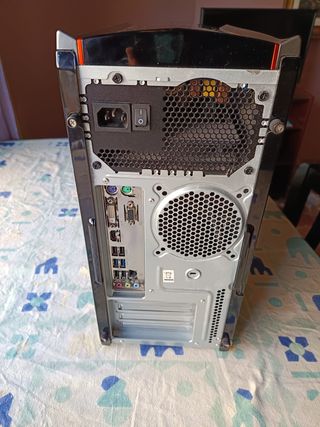 ordenador core i5 7400 16GB ram 256 ssd + 1 TB hdd