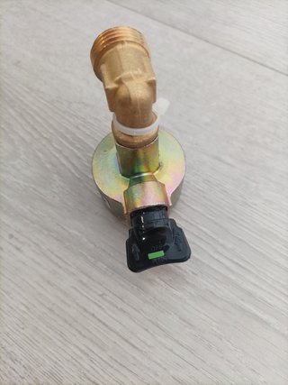 Grifo adaptador para bombona de gas 27mm diám.