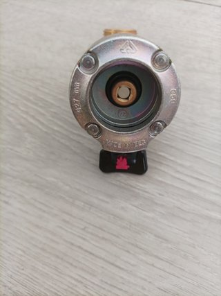 Grifo adaptador para bombona de gas 27mm diám.